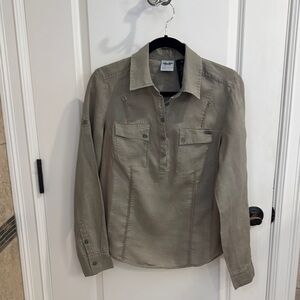 Harley-Davidson women’s khaki Shirt with Logo.